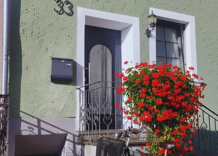 Kleines Stadthaus-komfort בית נופש