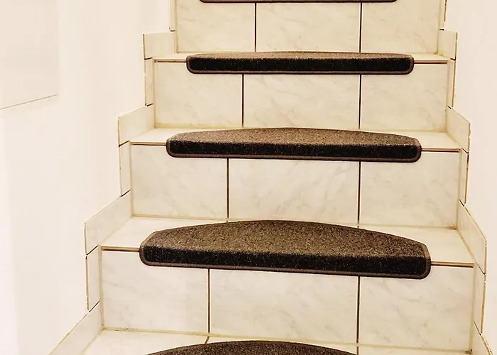 Kleines Stadthaus-komfort בית נופש